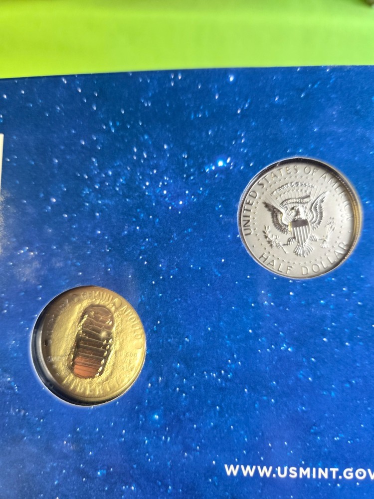2019 Apollo 11 50th anniversary Half dollar set in Error packaging from Mint.