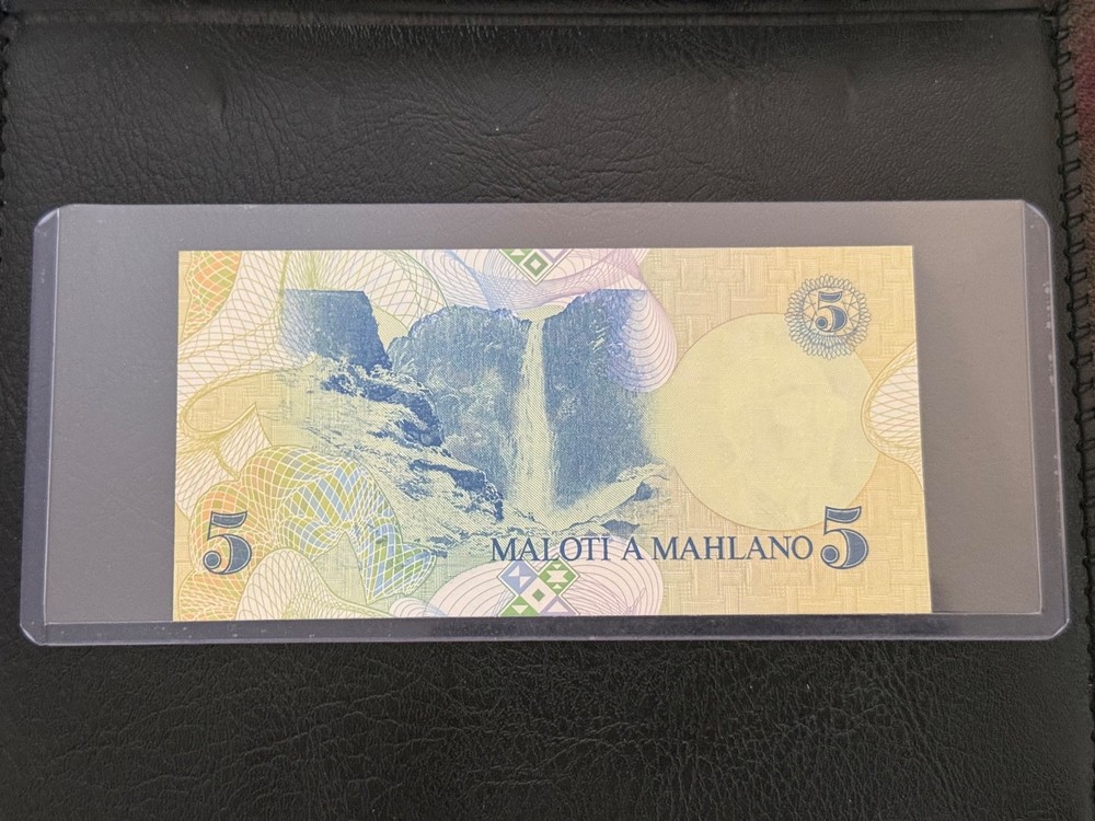1989 — LESOTHO — 5 MALOTI NOTE