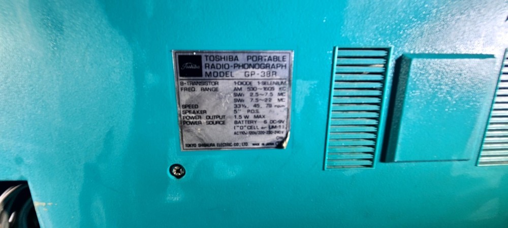 TOSHIBA GP-38 SOLID STATE RADIO-PHONOGRAPH