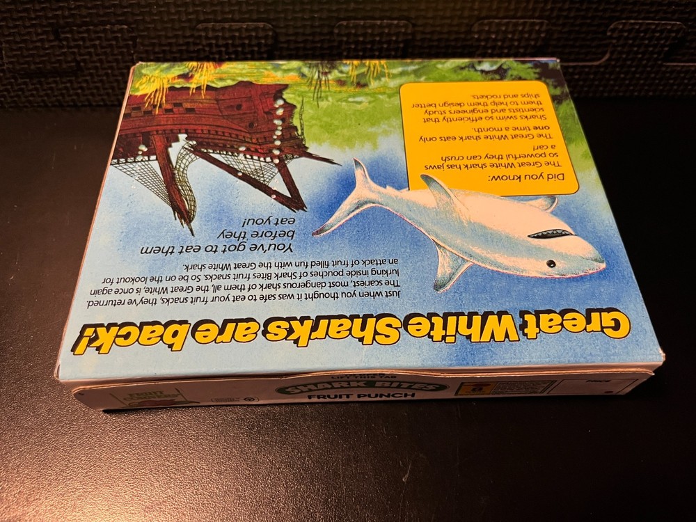 Shark Bites fruit snacks - Empty custom design display box