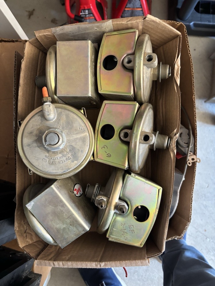 Dwyer 1823-10 Pressure Switch