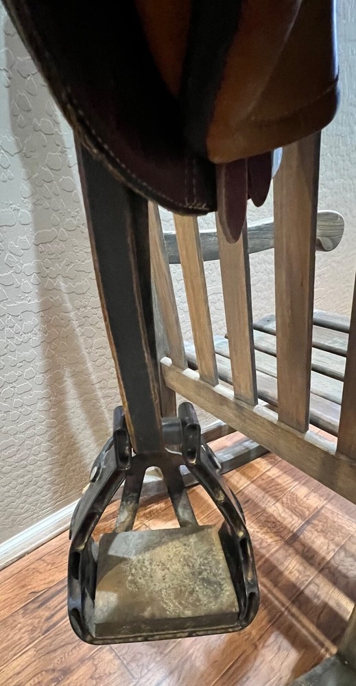 17.5 BERNEY BROS SADDLE