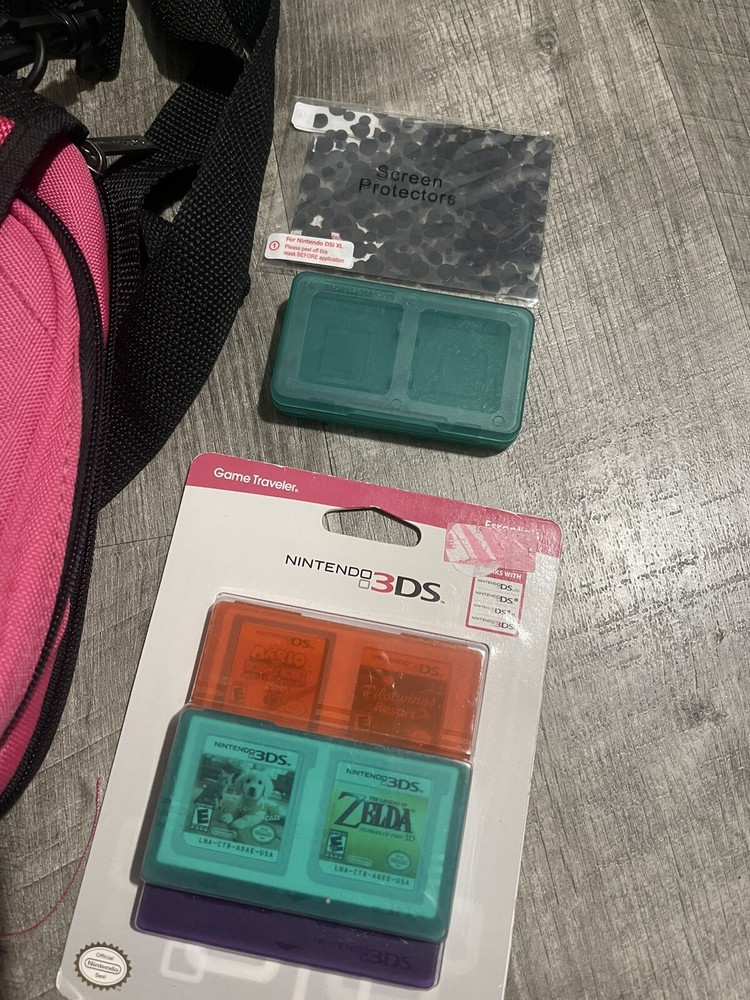 Nintendo 3DS Travel Storage Bag & Game Cases
