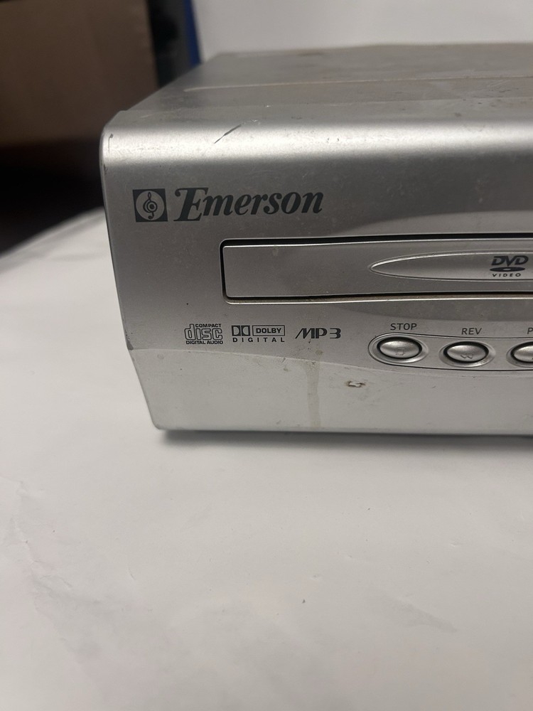 Emerson DVD/VHS play unk if working, no cords/remote with
