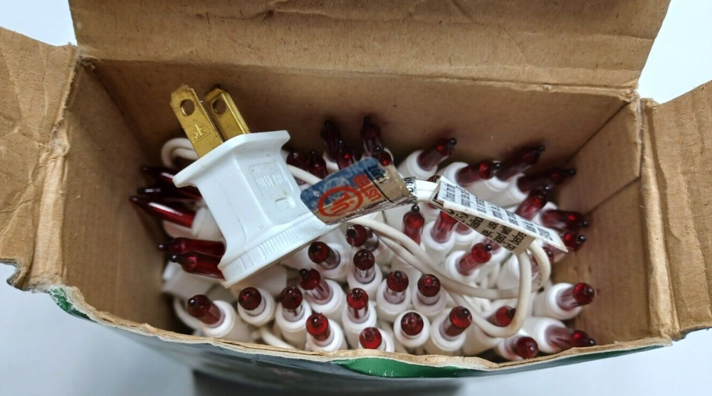 Light Set Holiday Time Red /White Wire 100ct. Mini OPEN BOX CONNECT END TO END