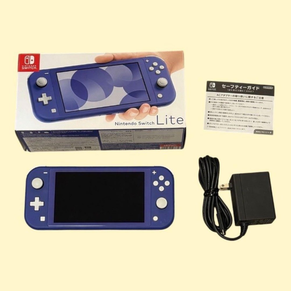 Almost unused Extremely beautiful Nintendo Switch Lite Blue