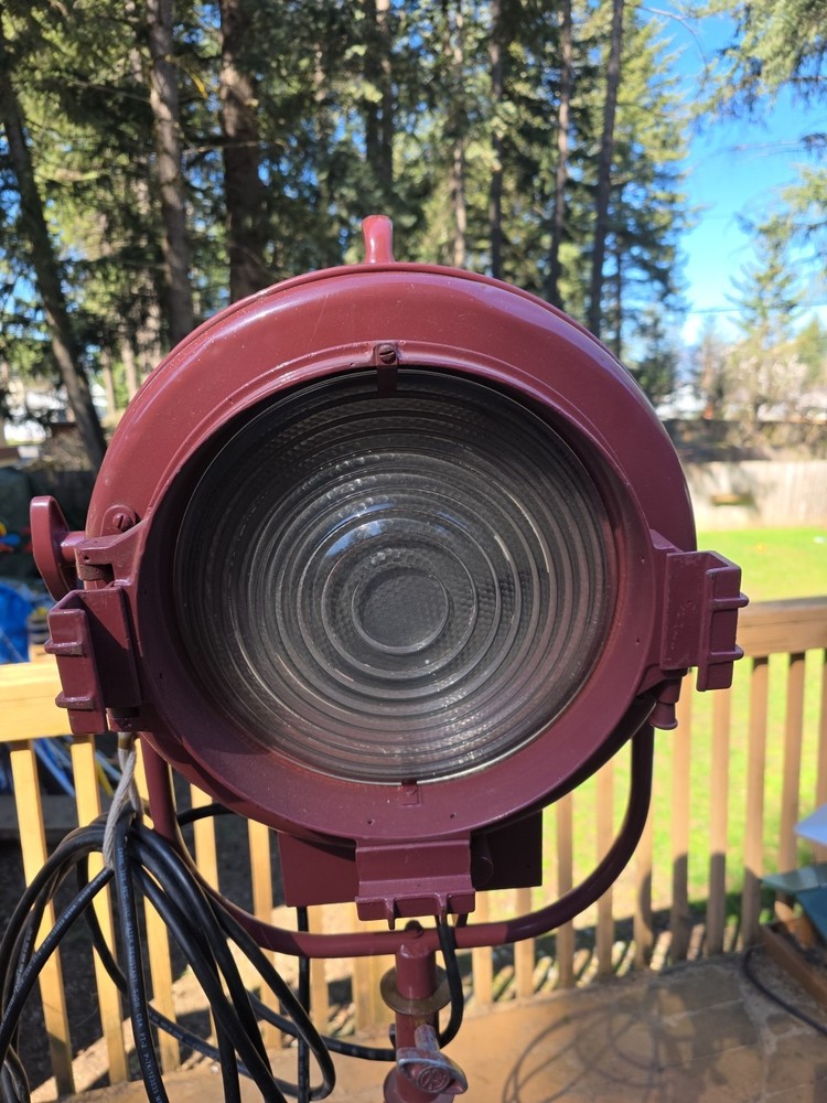 Mole Richardson Type 412 Junior Solar Spot 2000w Works Good Condition