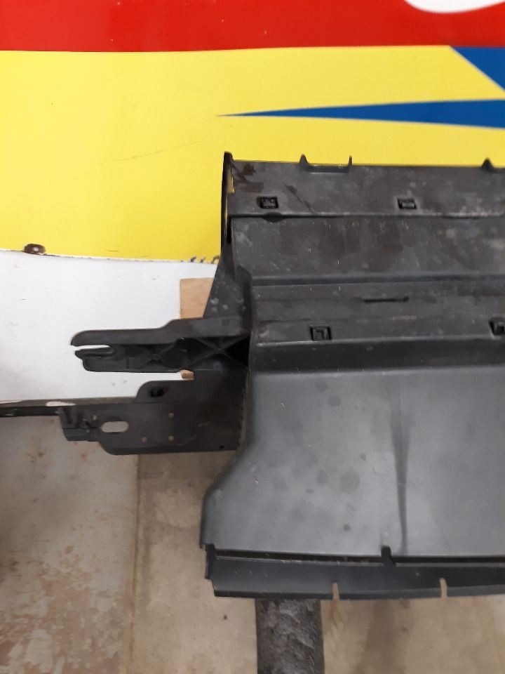 18-20 F150 FRONT LOWER Air Shutter