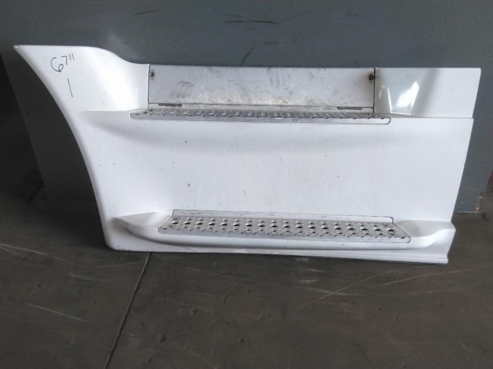 For 2017 FREIGHTLINER CASCADIA 125 SIDE FAIRING Left ,  IL