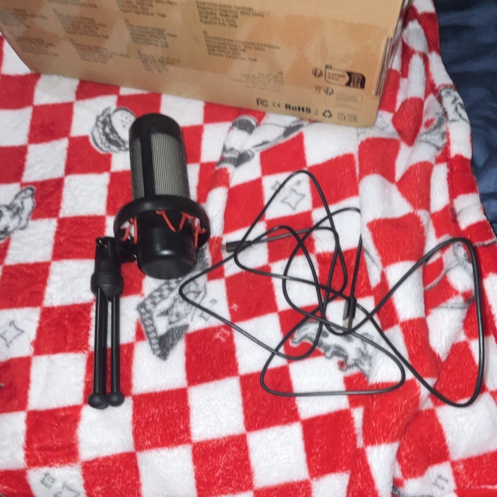 HyperX QuadCast USB Condenser Microphone Black Tripod Shock Mount Cardioid