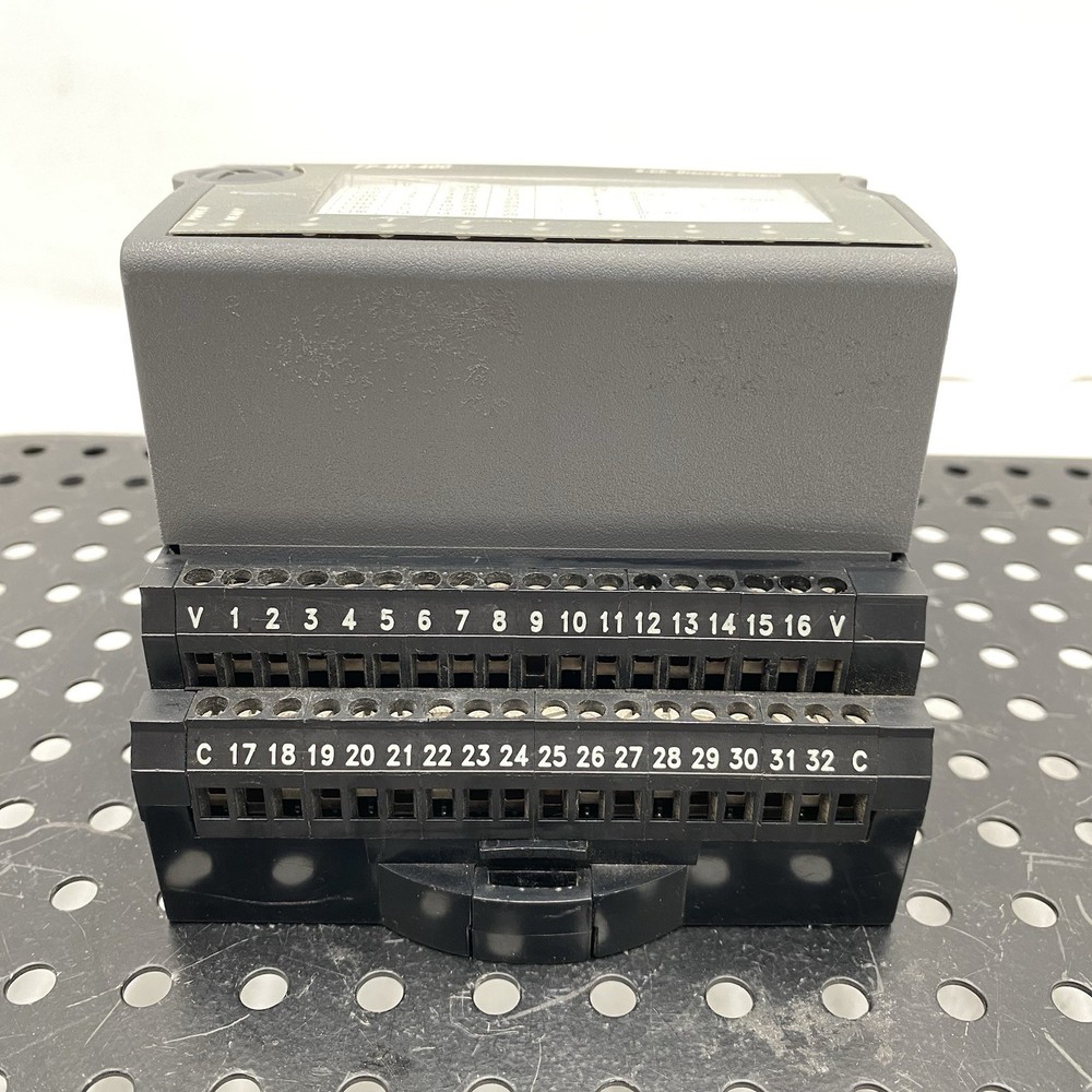 National Instruments FP-D0-400 FieldPoint 8-Ch Sourcing Discrete Output Modul