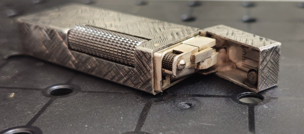 Dunhill Popular models  roller gas lighter  Made in Switzerland. Untested.
