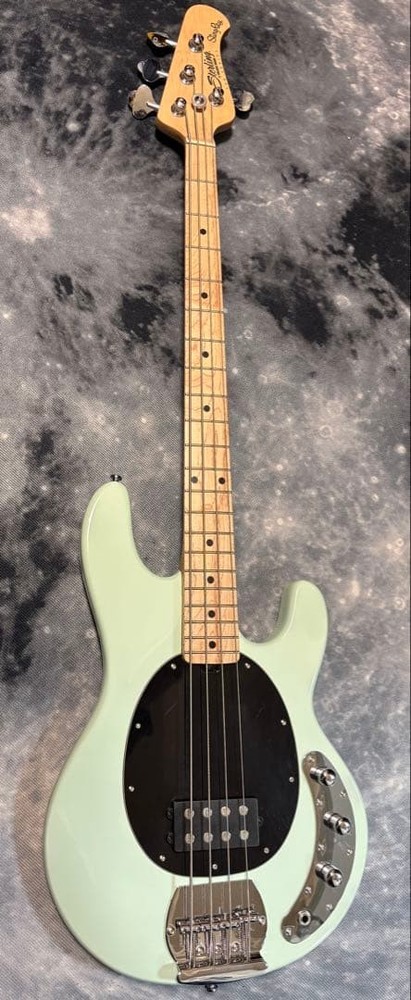 Sterling Stingray Ray4