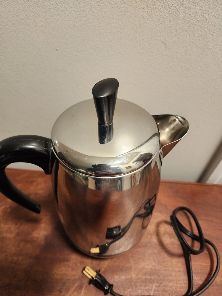 FARBERWARE 8 CUP SUPERFAST PERCOLATOR MODEL NO. 138B With Cord