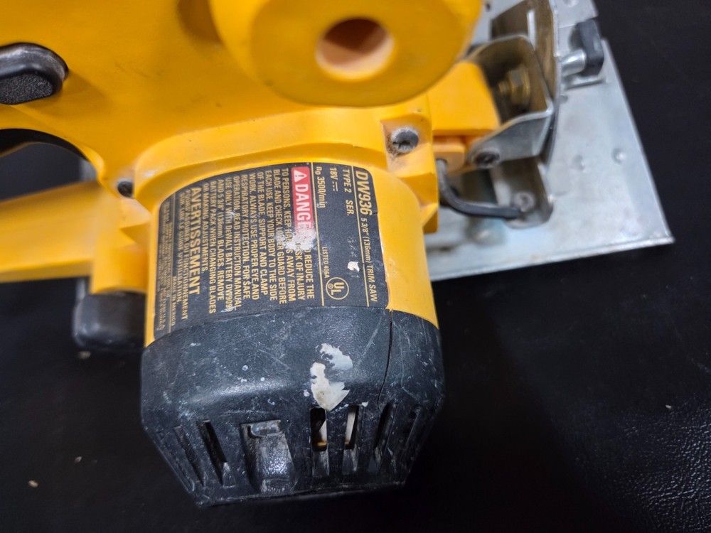DEWALT CIRCULAR SAW DW936