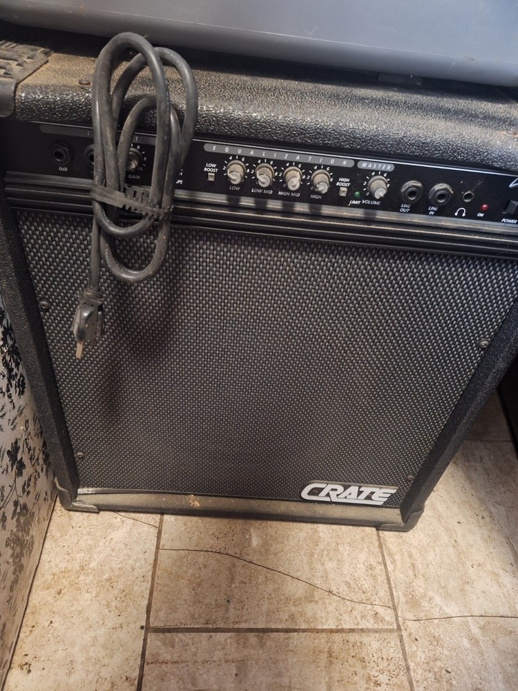 guitar amplifiers used Not Tested