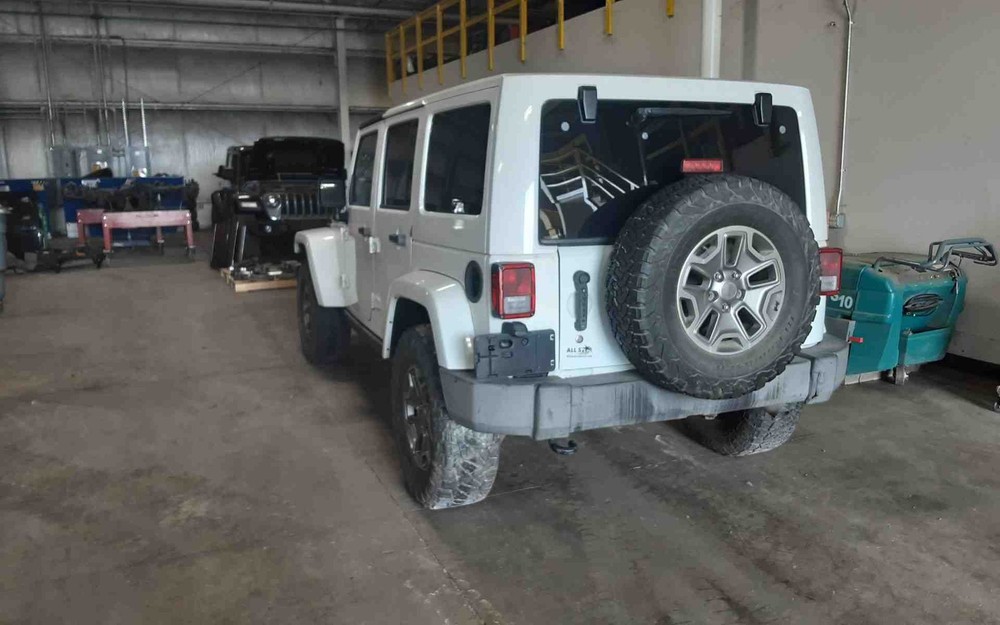 Used Windshield Frame fits: 2015 Jeep Wrangler Grade A