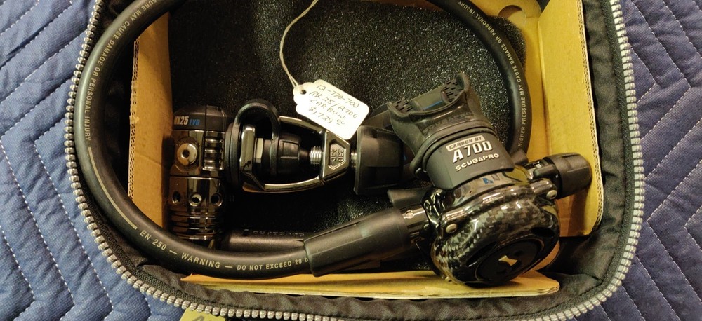 Scubapro MK25 EVO/A700 Carbon Black Tech Regulator