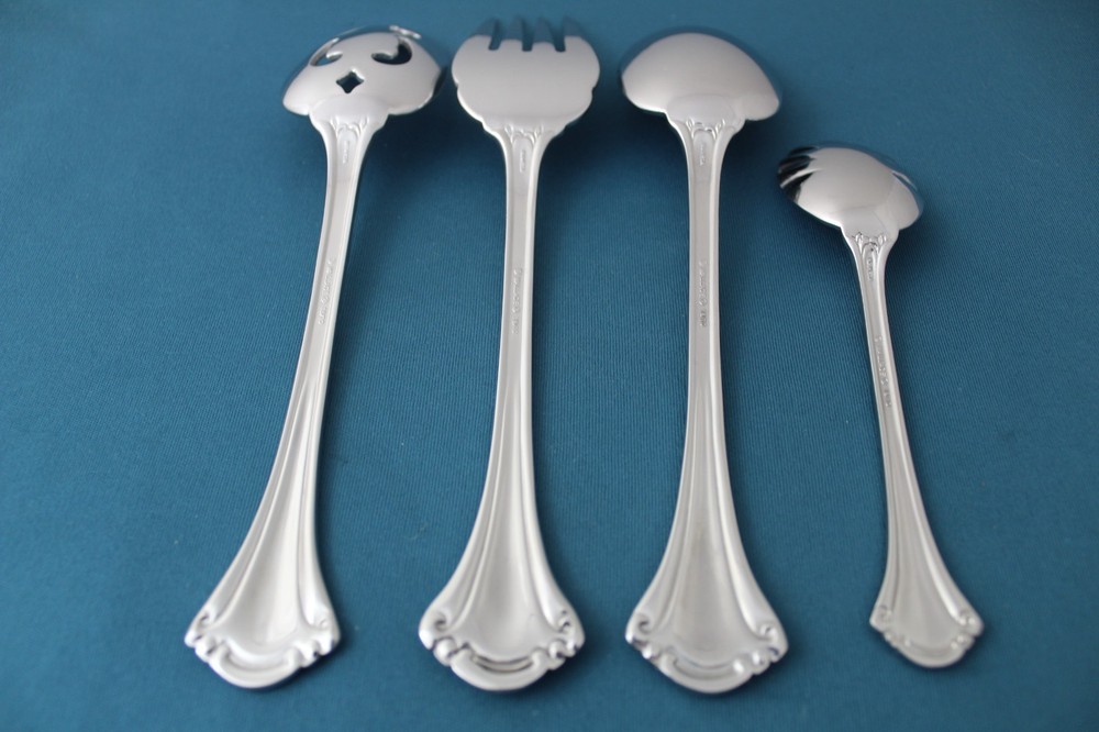 Wallace RESPLENDENCE Serving (4pc Set) Tablespoon Pierced Fork 18/10 Indonesia