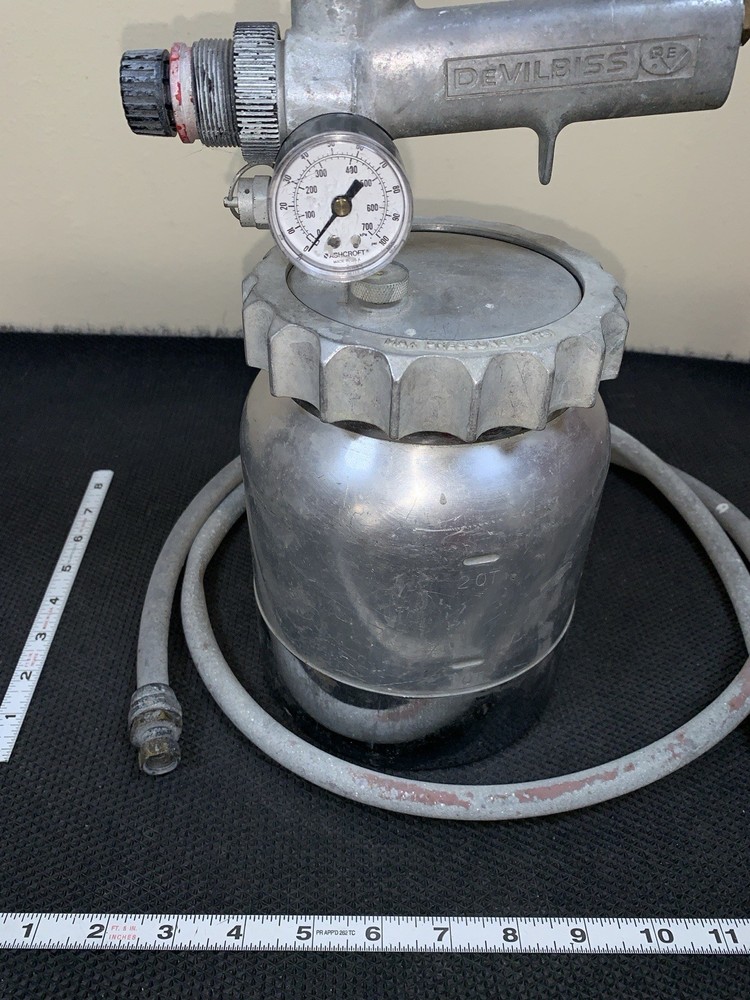 DeVilbiss KB525 Pressure Cup - 2 Quart Capacity Nice Used normal signs of use