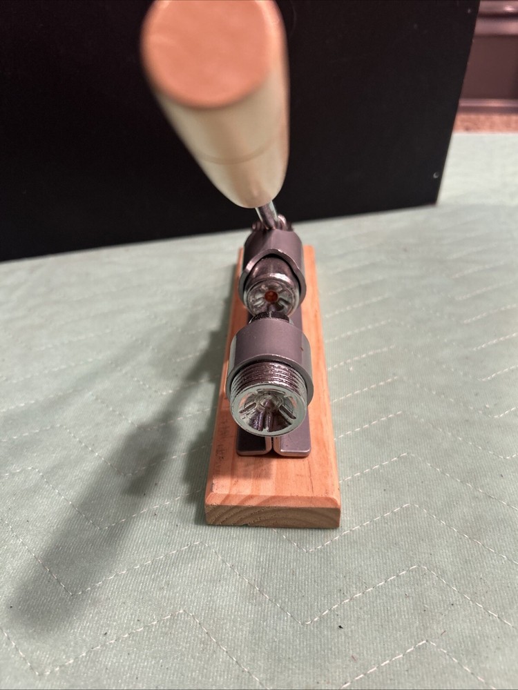 Pecan & Nut cracker Adjustable Pull Down Lever Handle EUC