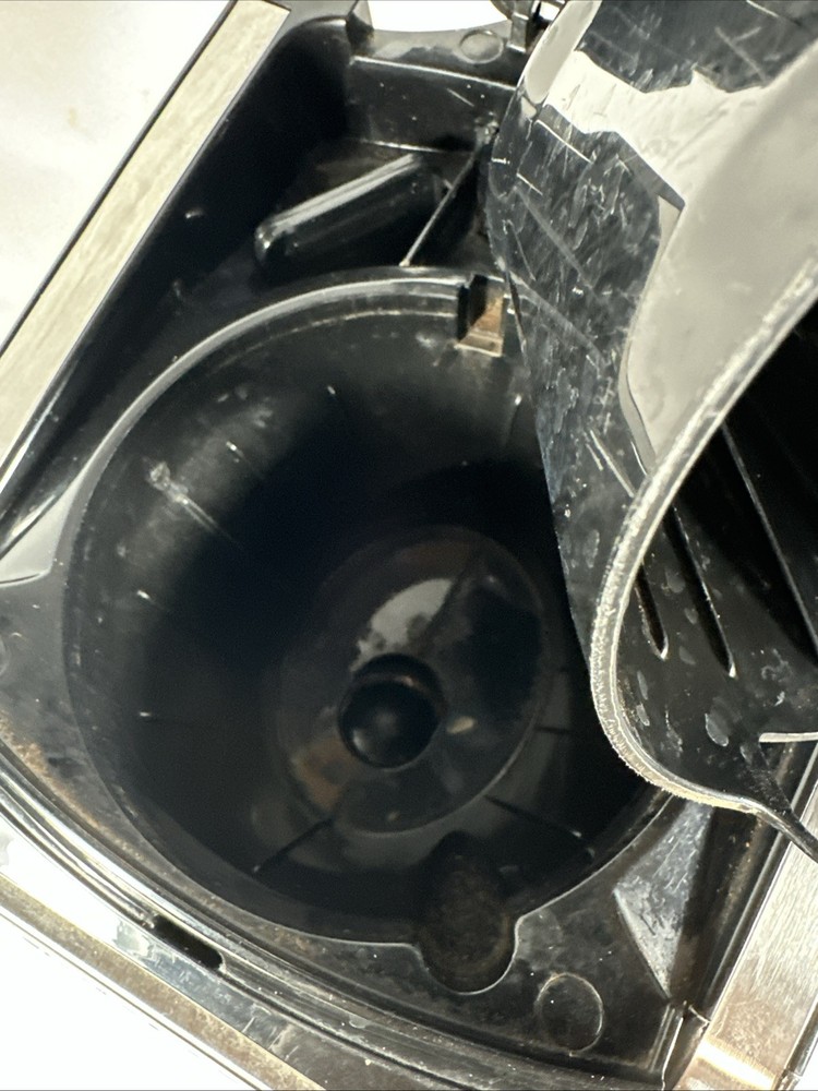 Cuisinart DCC-2650 Extreme Brew 12-Cup Programmable Coffee Maker Silver & Black