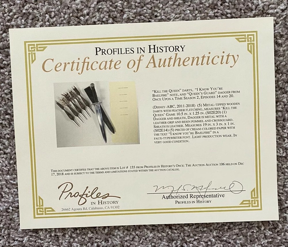 RARE Once Upon A Time Prop Combo x3 Dagger Darts Note COA