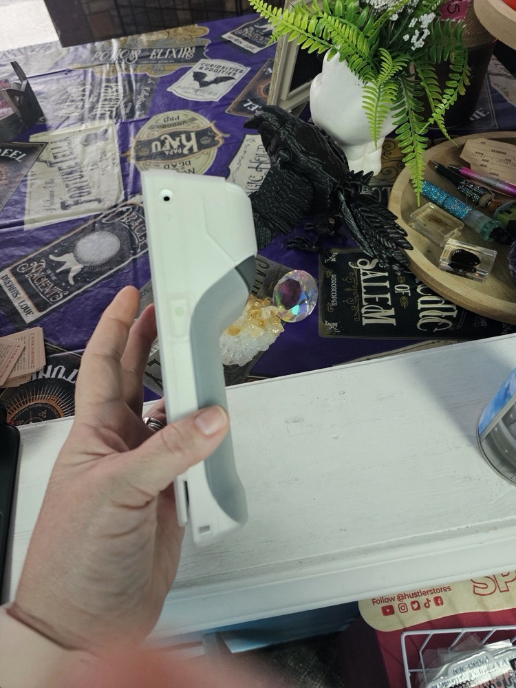 Clover Retail POS System Handheld Touchscreen Terminal White