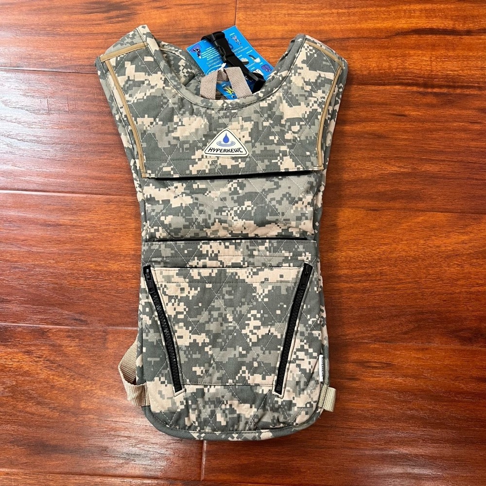 HyperKewl GULPZ Personal Hydration System Backpack Tech Camouflage Green/Tan NEW