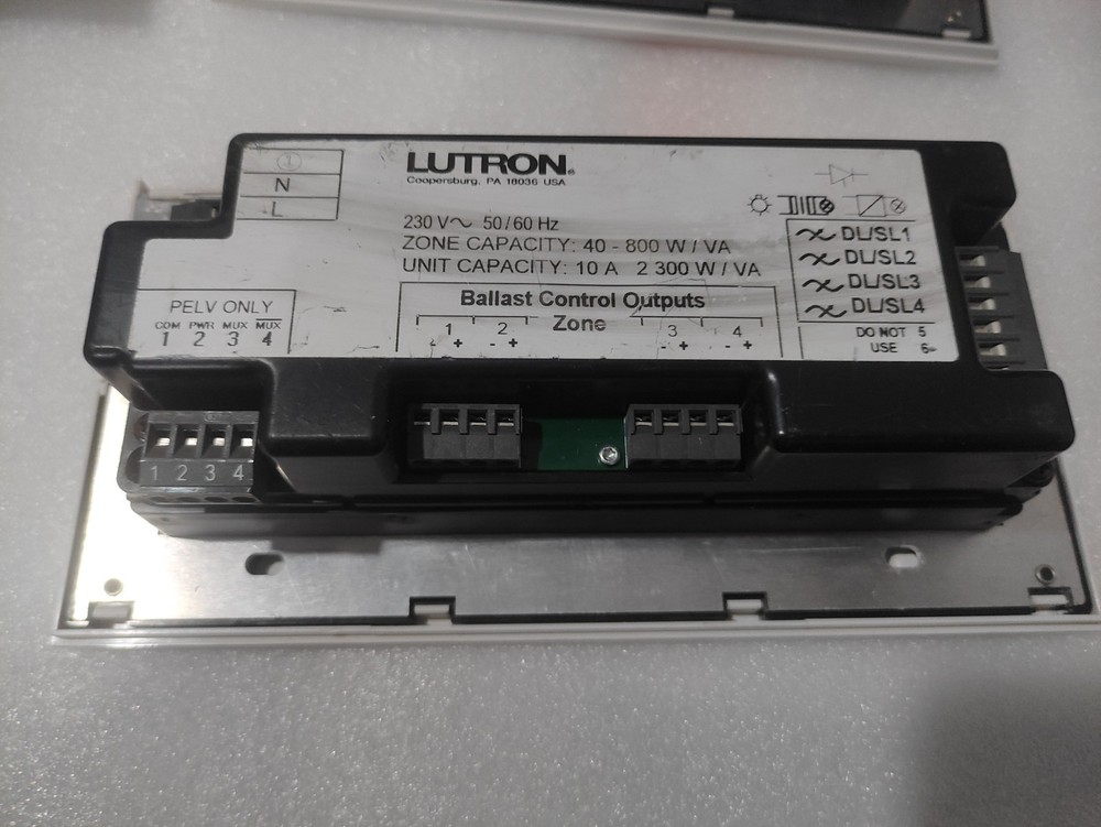 LUTRON GRAFIKintegrale 4 ZONE LIGHTING SCENE CONTROLLER 230V AC