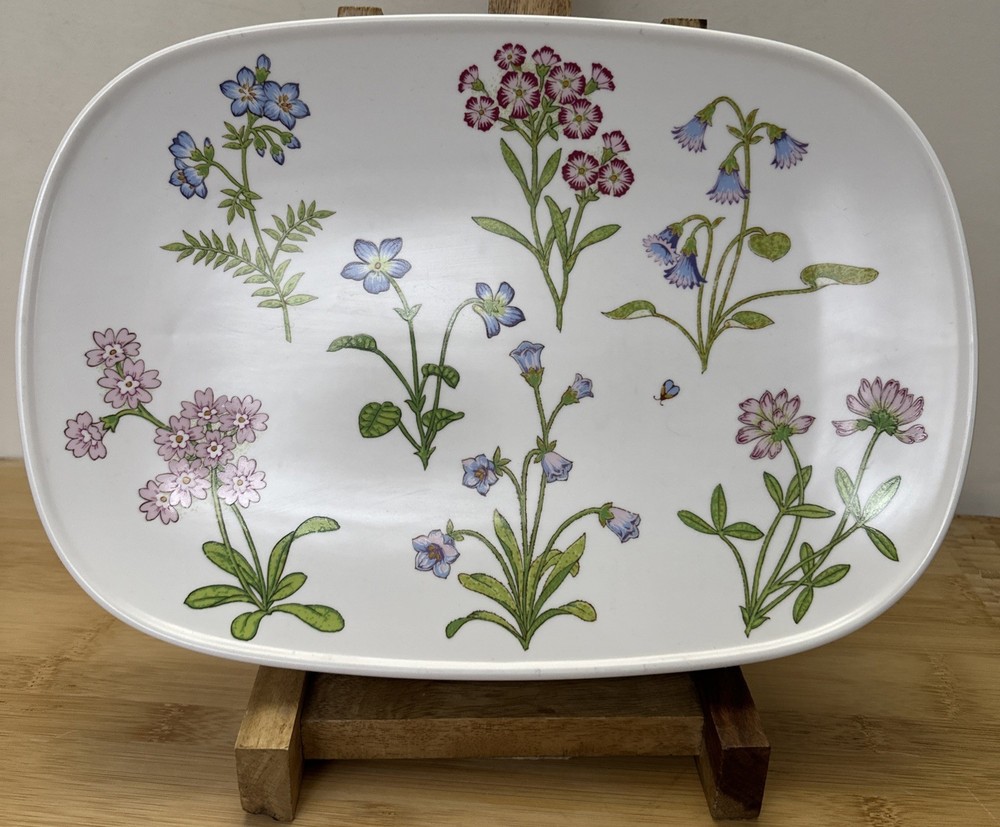 Noritake Dinnerware Petals Plus 9071 Pattern Oval Serving Platter 13”