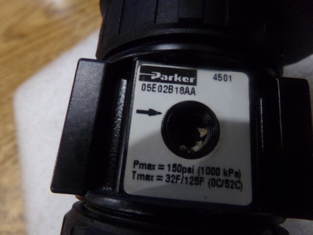 Parker Model: 05E02B18AA Filter / Regulator.