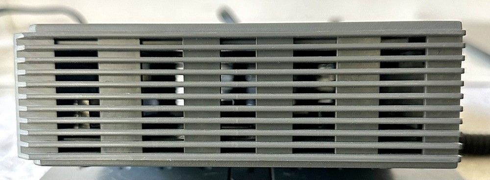 Linksys EtherFast 10/100 Auto-Sensing EFAH08W 8-Port Workgroup External Hub