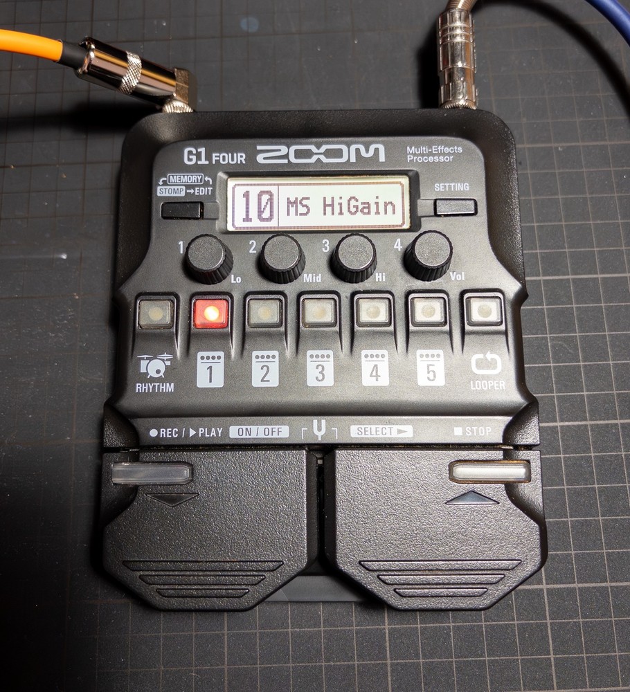 ZOOM G1 Four Guitar Multi Effects Processor Tested Working no adapter