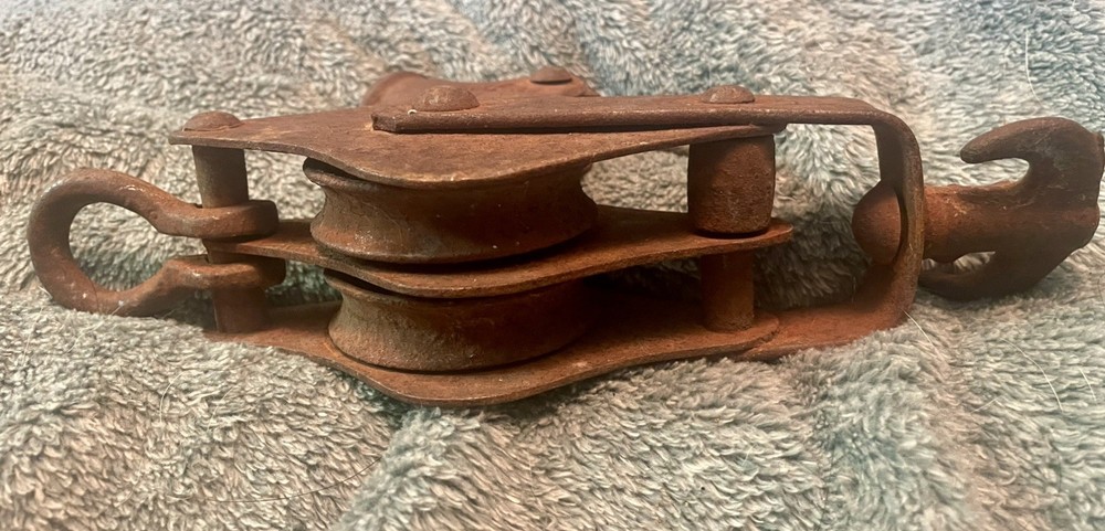 Vintage Iron Block Pulley