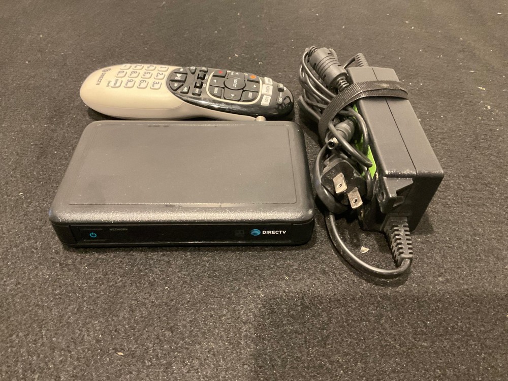 DIRECTV Genie Mini Client C61-600 w/ Remote & Power Adapter Tested