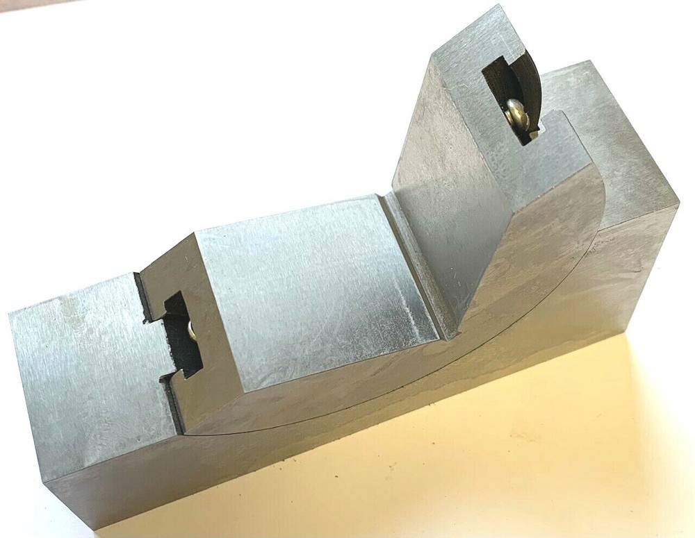 ADJUSTABLE 60 DEG PRECISION ANGLE BLOCK- V-BLOCK - NEW
