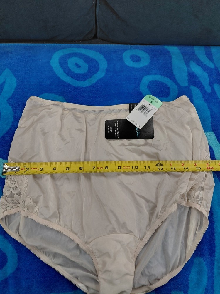 Vintage Vanity Fair Brief Size 8