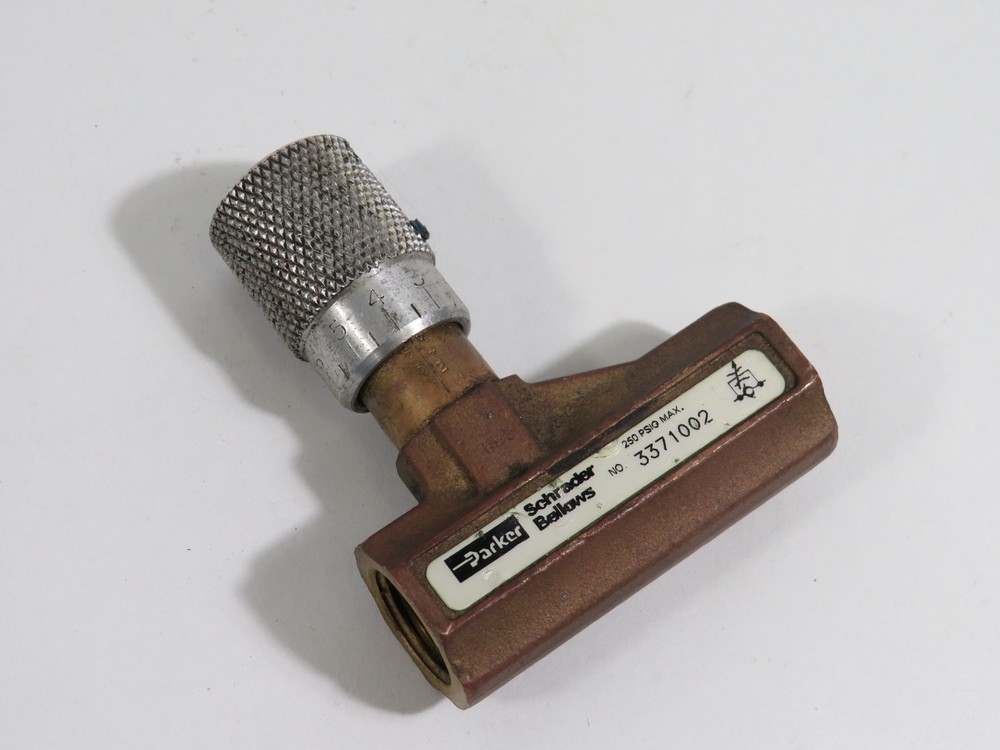 Parker 3371002 Flow Control Valve Brass 3/8" NPT USED
