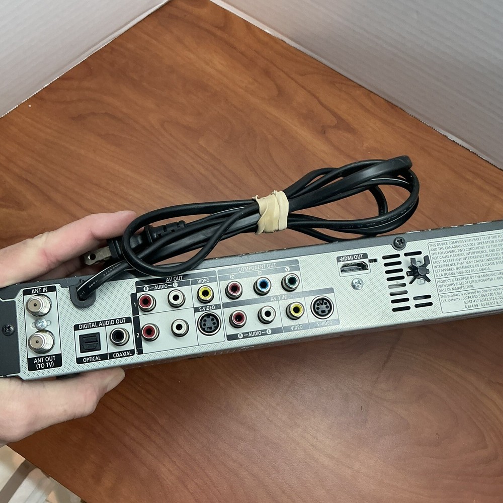Samsung DVD-R135 (No Remote/Tested and Works)