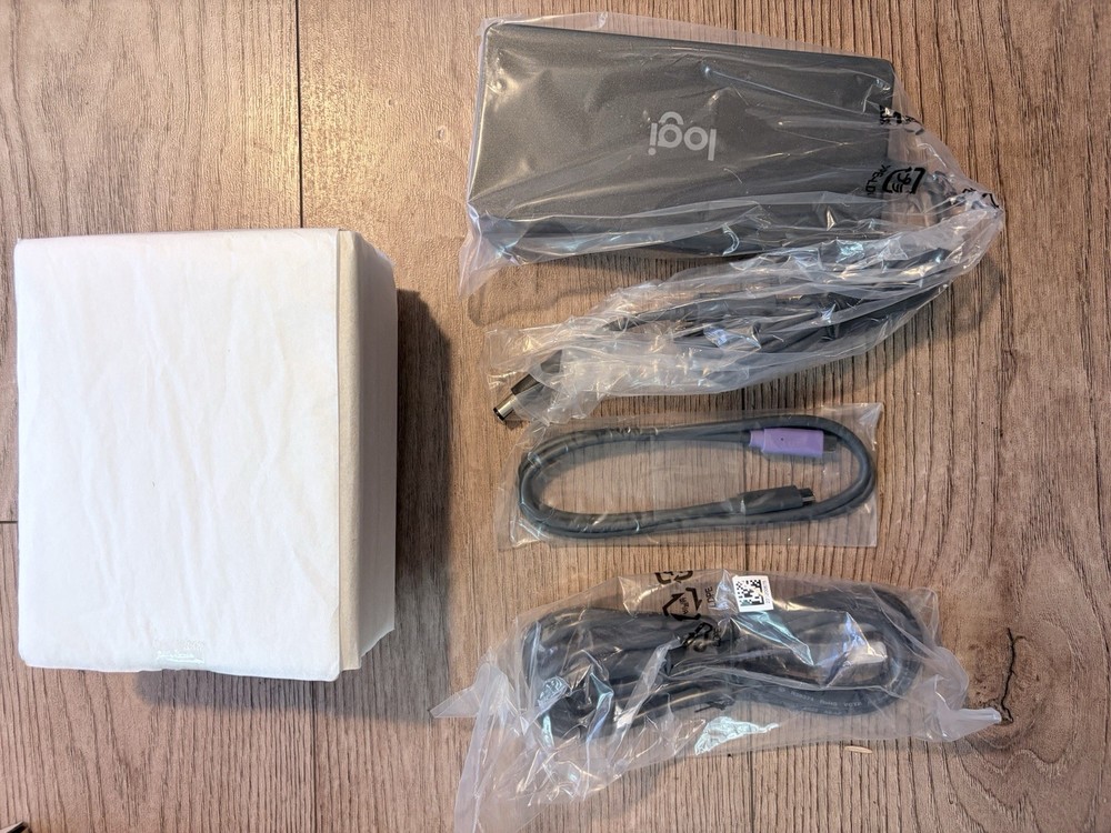 Logitech Logi Dock Teams Version Docking Station Speakerphone Meeting Controls