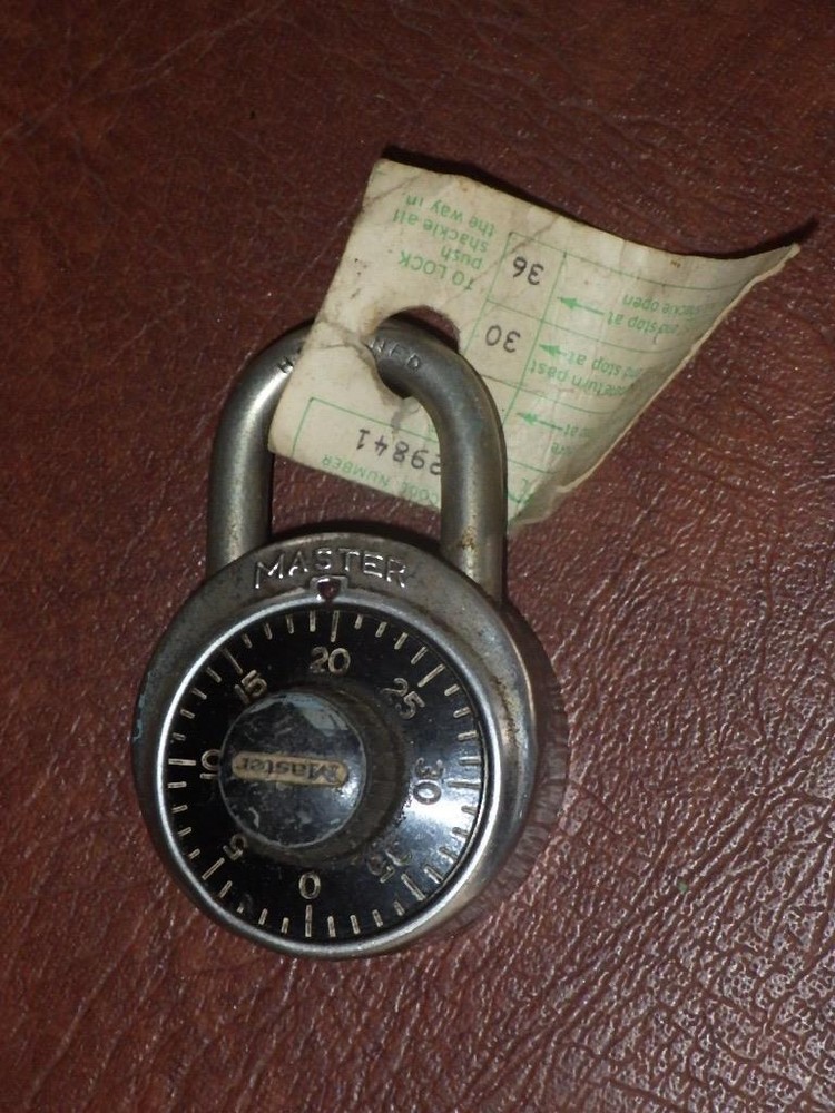 VINTAGE MASTER LOCK COMBINATION PADLOCK SECURITY
