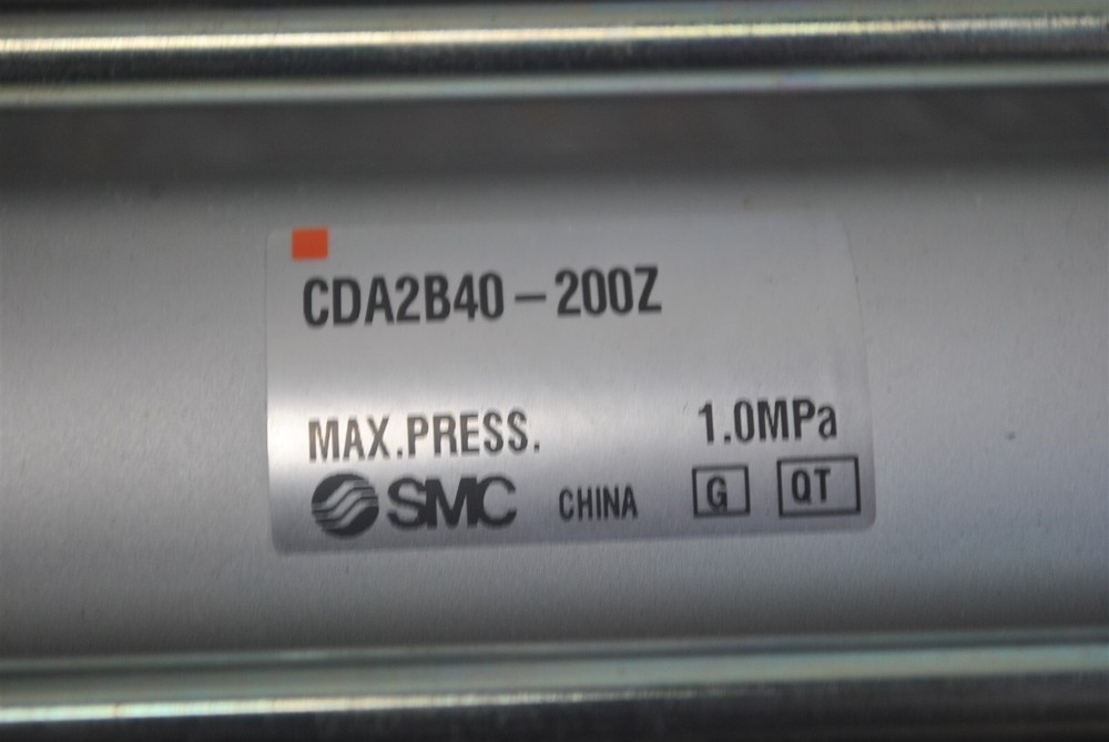 SMC Pneumatic Cylinder Part No. CDA2B40-200Z