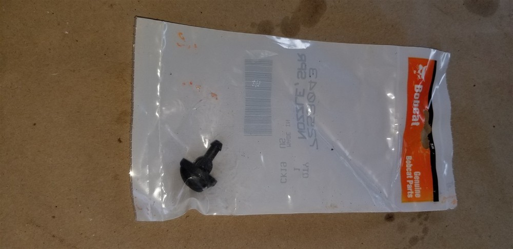 Bobcat washer spray nozzle 7253043