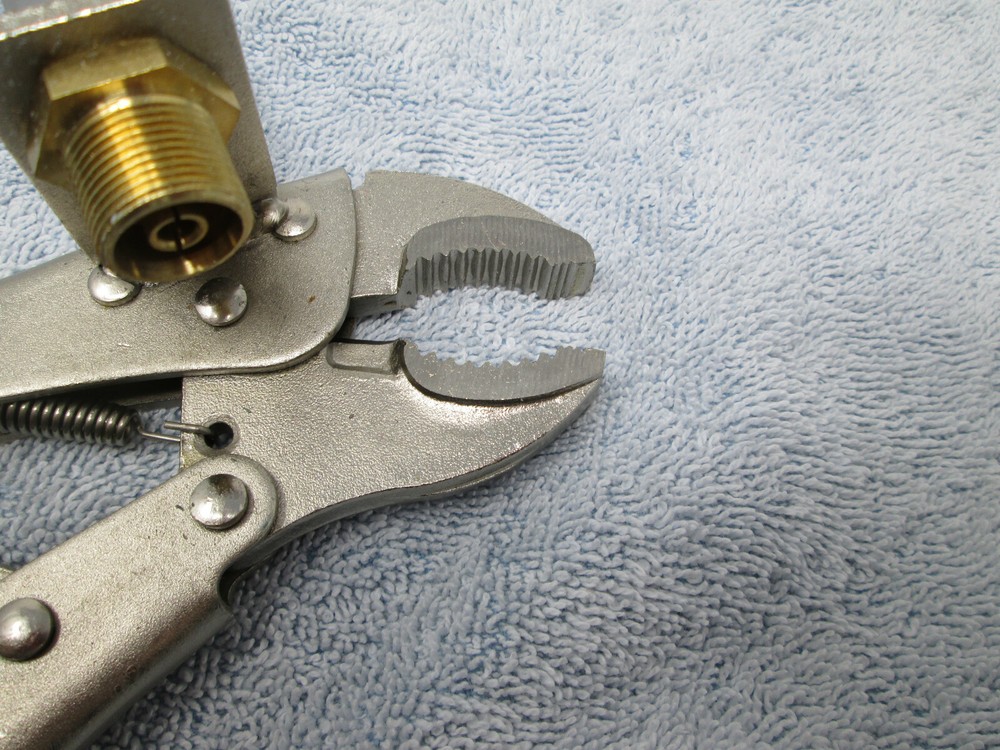 ProComm JBC955 Vise Grip Mount w/ 3/8" SO-239 connector