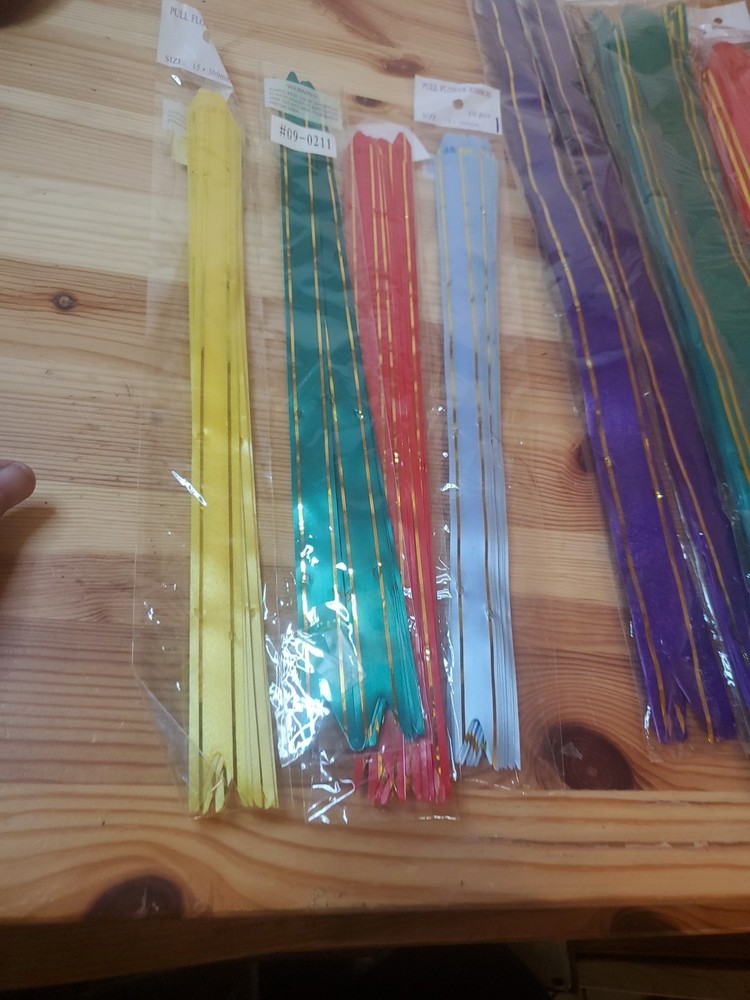 Pull Flower Ribbon (10) Packs each pack 97 Bows In Total DZ554 D
