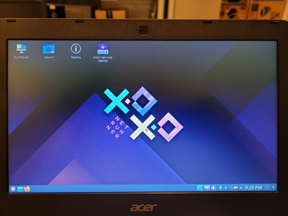Netrunner Desktop Bootable Linux on 4G USB Stick!
