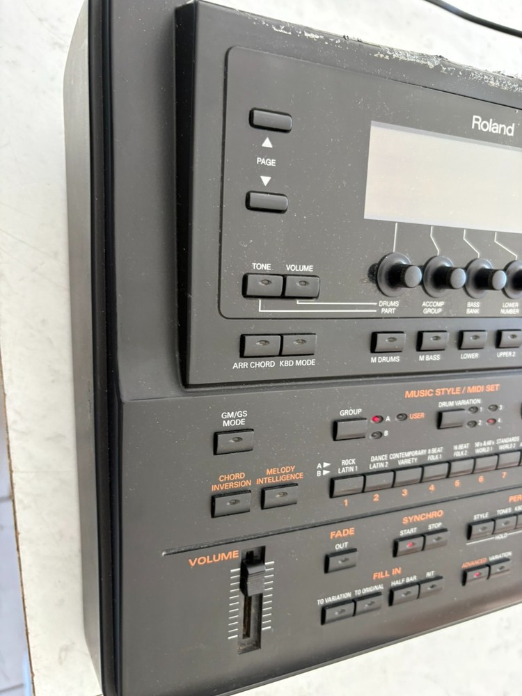 Roland RA800 Synthesizer