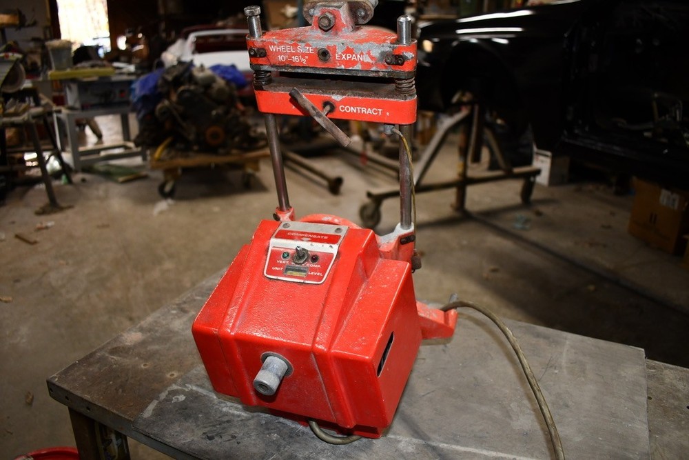 Hunter A111 left front alignment head, should work but can't guarantee it