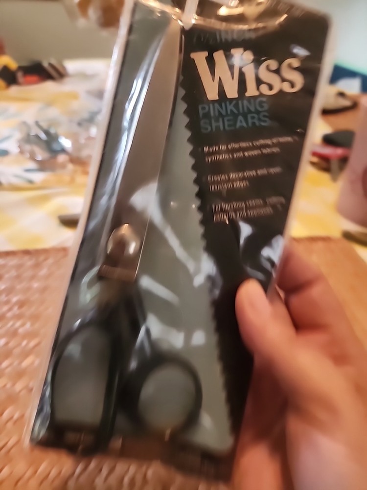 Wiss Cat. No. CB7 7 1/2" Pinking Shears Original Package